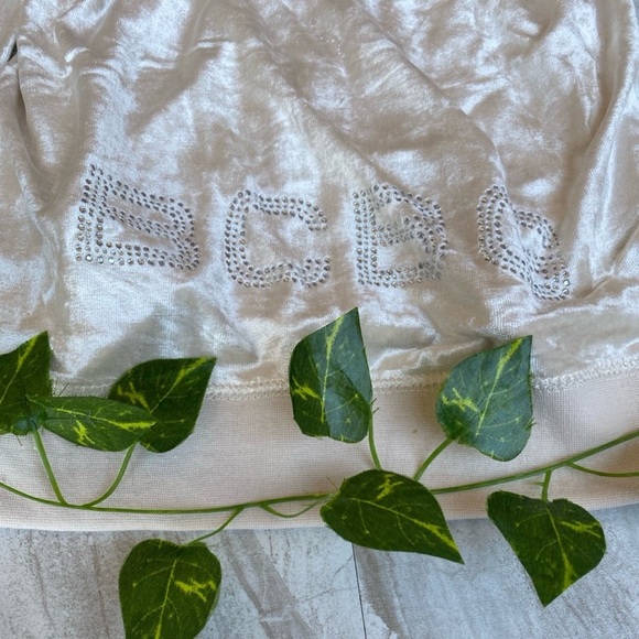 *NWT* BCBG. Cropped pant, Tracksuit set. NEVER WORN WITH. Diamonds. Authentic👌 - Picture 8 of 8